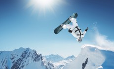 开云APP-冷光与灼热，西决生死夜基耶萨的沉默杀戮