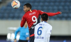 开云体育入口-深圳佳兆业球员录制健身教学视频