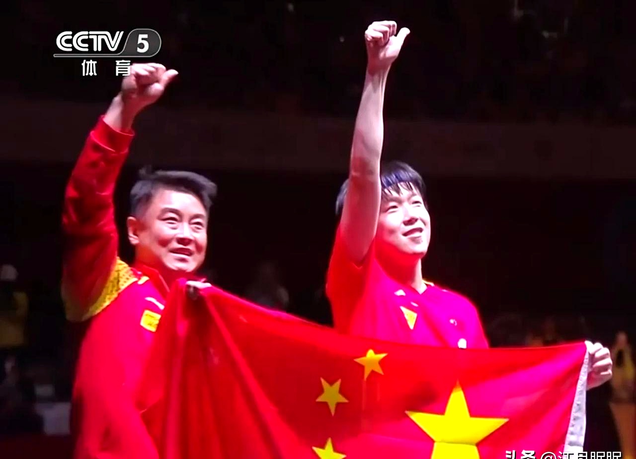 强队对战，场上实力较量激烈，胜利可望
