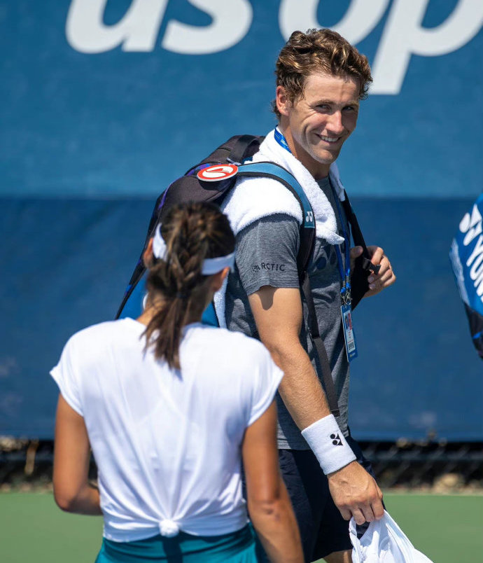 G2翻盘EG，Kanavi拿下关键大龙峡谷大战半决赛，强势挺进下一轮