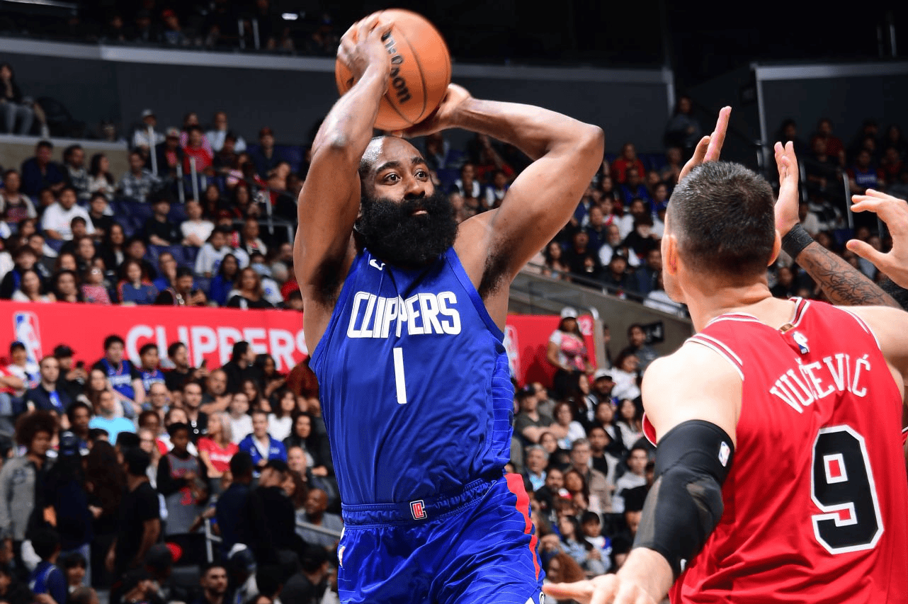 关于火箭客场击败鹈鹕,哈登连得30+点的信息 关于火箭客场击败鹈鹕,哈登连得30+点的信息