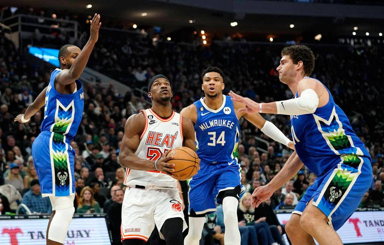 76人击败雄鹿，总决赛系列赛扳平