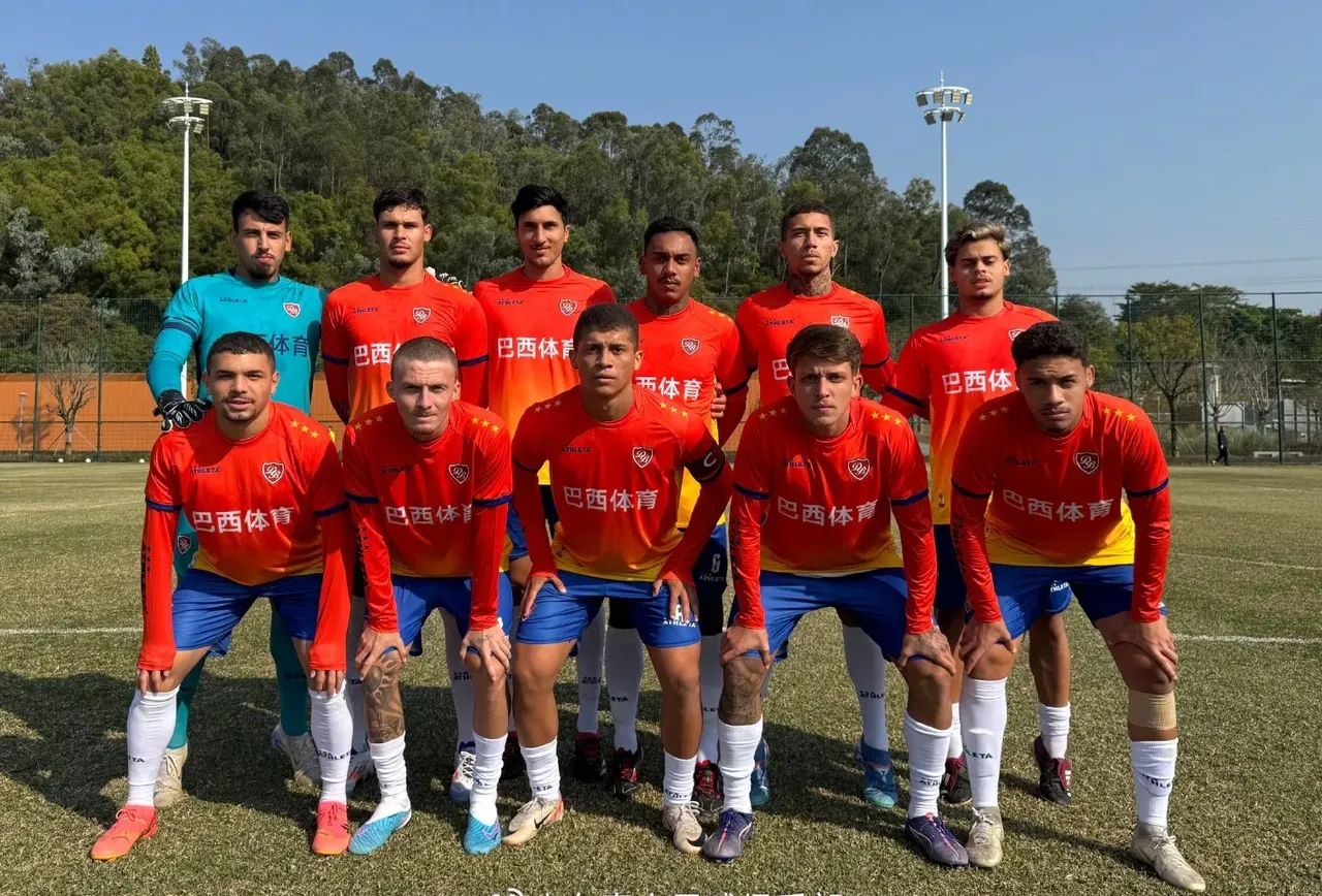 球队经过反复训练，为下一场比赛做好充分准备