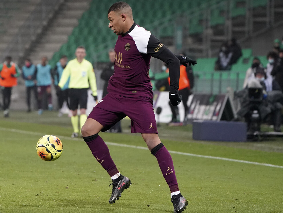 里昂遭遇失利,积分榜略有下滑 里昂遭遇失利,积分榜略有下滑