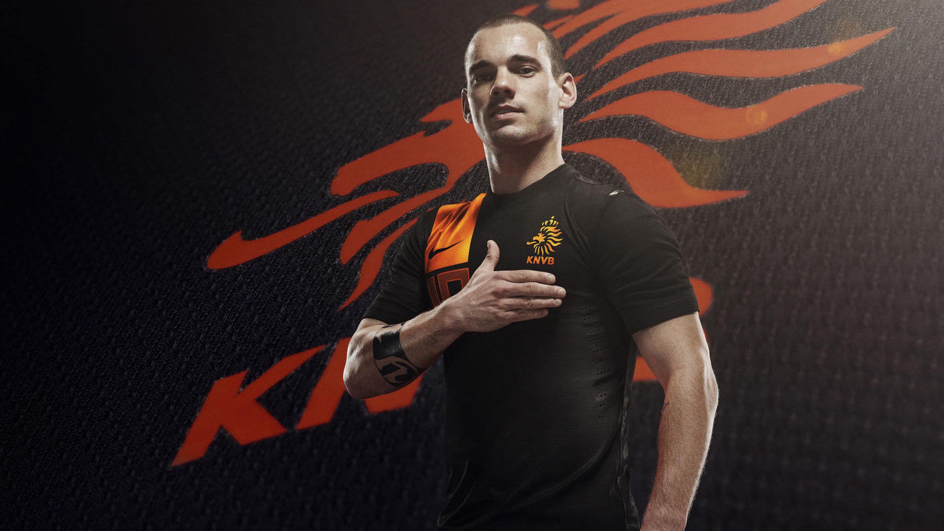 团队利刃与孤勇之刃，马丁内利的光芒如何照进日本足球的胜利拼图？