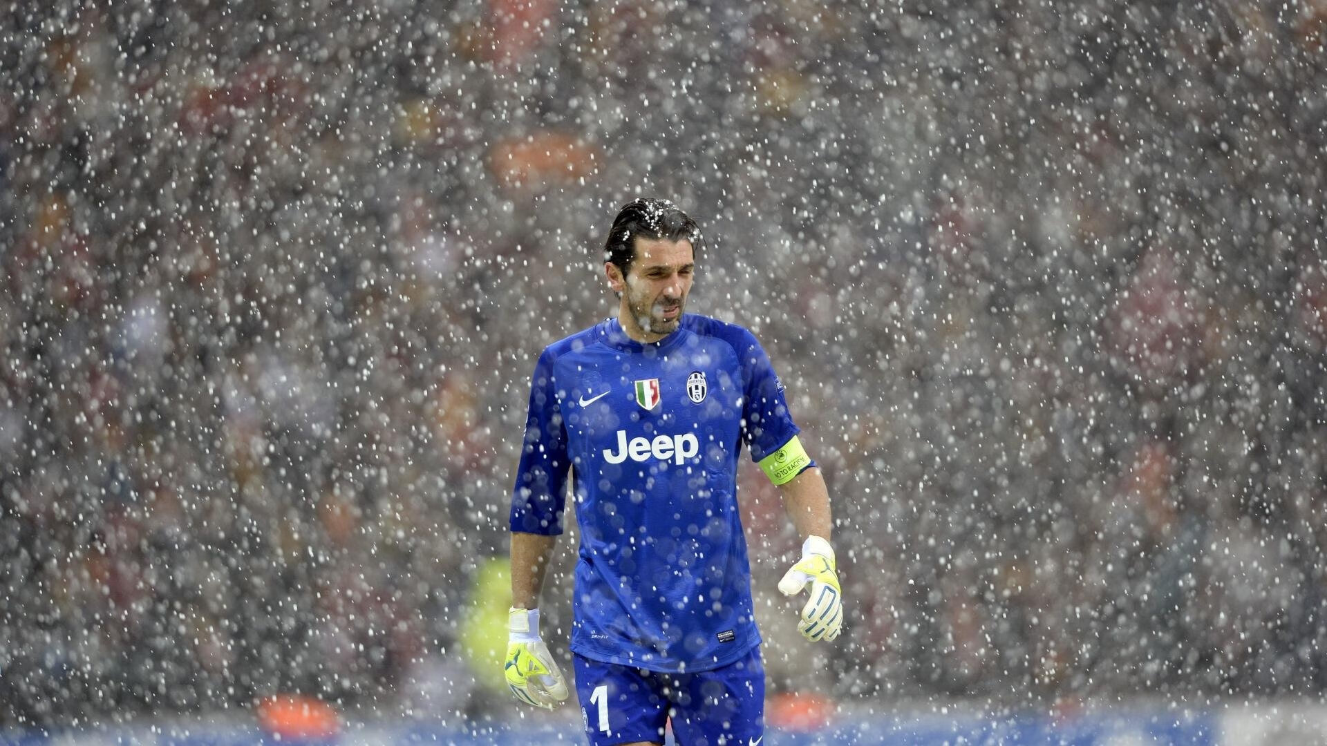 红牛的荣耀与F1的暗流，索伯的意外崛起与维斯塔潘的孤军奋战